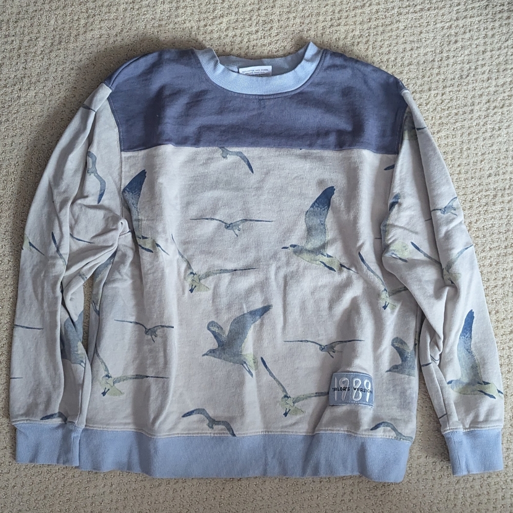 Taylor Swift 1989 seagull crewneck sweatshirt.